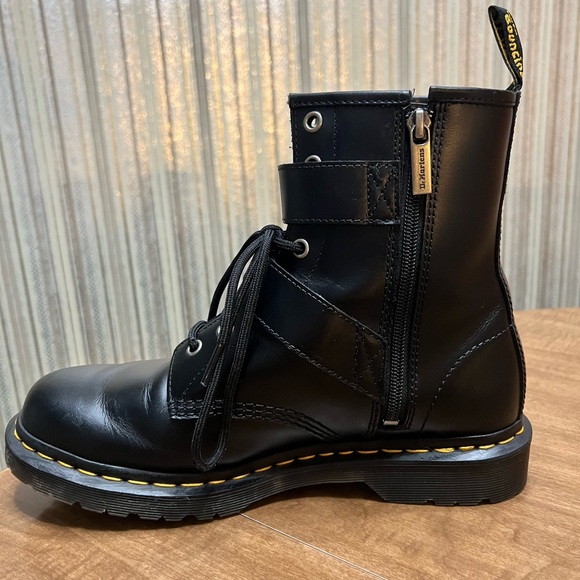 Doc Martens 1460 with buckles - Picture 9 of 9